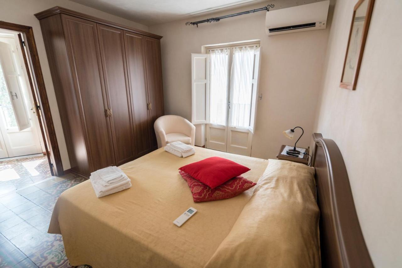 Casa Lucia Apartment Castelbuono  Ngoại thất bức ảnh